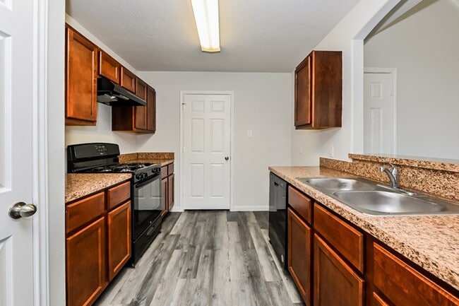 property at 5818 Northern Oak St