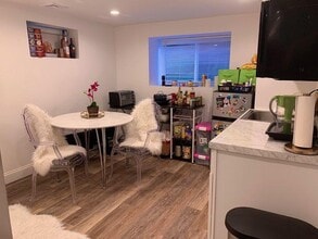52 S Border Rd, Unit A in Medford, MA - Building Photo - Building Photo