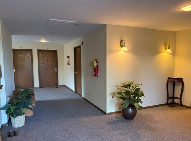 7420 Grand Ave in Downers Grove, IL - Building Photo - Building Photo