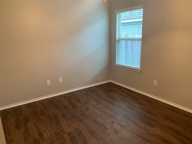 1929 Briar Grove Dr in Conroe, TX - Foto de edificio - Building Photo