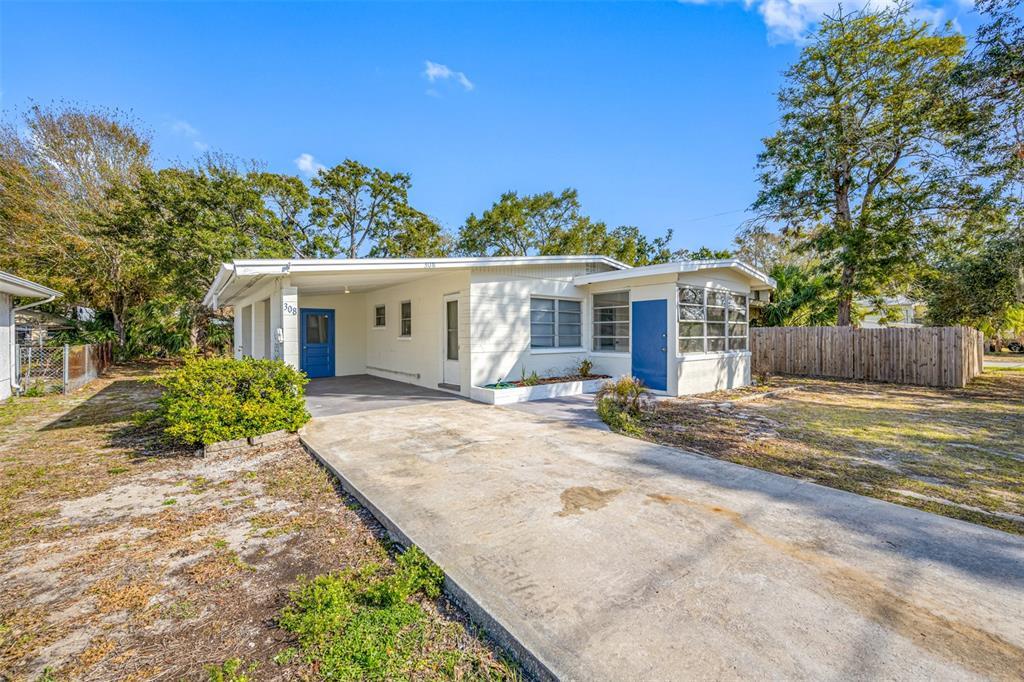 308 Crystal Beach Ave in Palm Harbor, FL - Building Photo