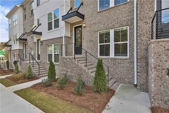 2549 Astaire Ct NW in Atlanta, GA - Building Photo - Building Photo