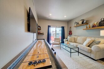 2210 Remington Way in Bozeman, MT - Foto de edificio - Building Photo