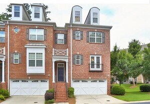 12820 Doe Dr in Alpharetta, GA - Building Photo