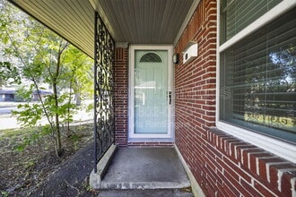 4037 McDermed Dr in Houston, TX - Building Photo - Building Photo