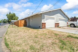 3800 Lily St in Sacramento, CA - Building Photo