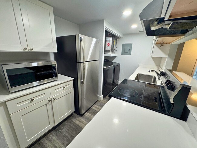 4501 Treehouse Ln in Tamarac, FL - Building Photo - Building Photo