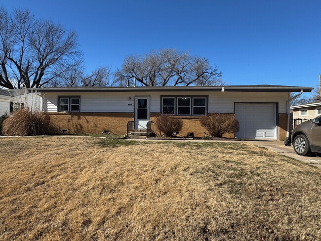 property at 1433 N Kokomo Ave