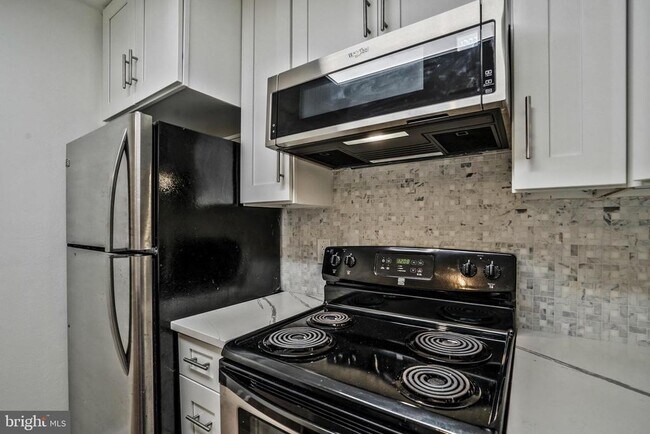 property at 3308 Wyndham Cir