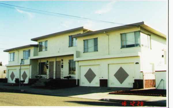 342 31st St in Richmond, CA - Foto de edificio - Building Photo