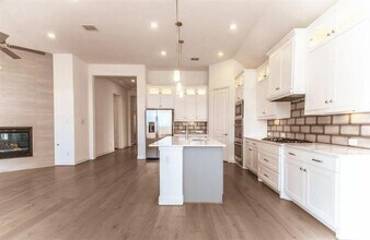 17166 Yellow Bells Dr in Dallas, TX - Building Photo - Building Photo