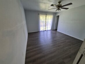 12335 Roy Rd in Pearland, TX - Building Photo - Building Photo