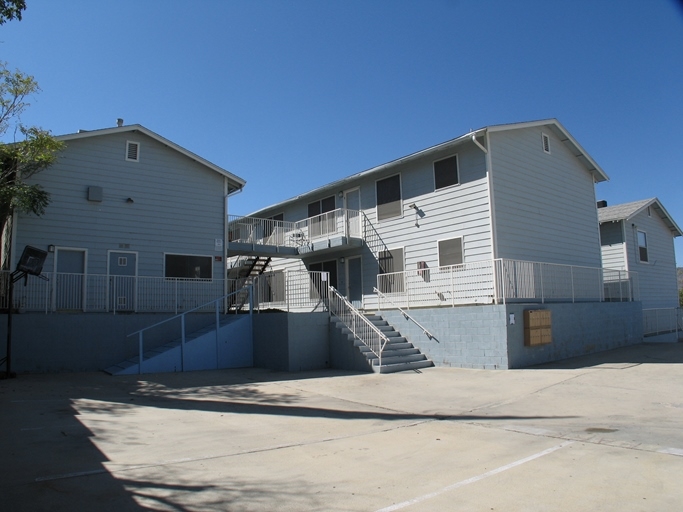 4846 W Avenue L-14 in Quartz Hill, CA - Building Photo