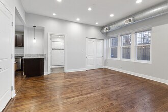 1608 W Sherwin Ave in Chicago, IL - Building Photo - Building Photo