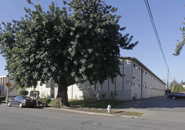 Del Prado II Apartments in Sunnyvale, CA - Foto de edificio - Building Photo