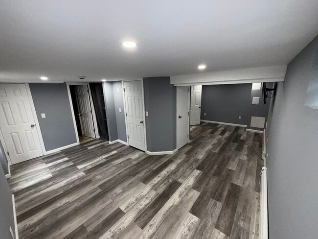 property at 8 Woody Pl