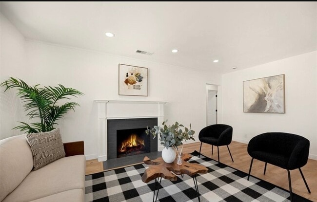 15788 Cobalt St in Los Angeles, CA - Foto de edificio - Building Photo