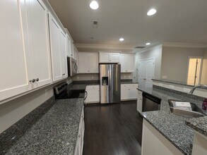 884 Silver Leaf Dr in Winston-Salem, NC - Building Photo - Building Photo