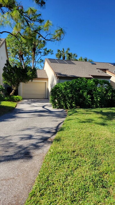 4310 Woodmans Chart Rd in Sarasota, FL - Building Photo