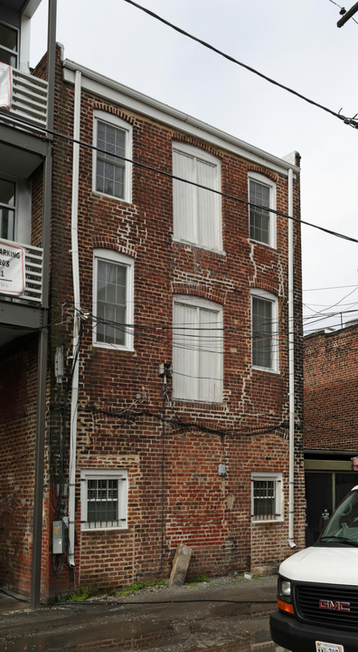 18 W Broad St in Richmond, VA - Building Photo