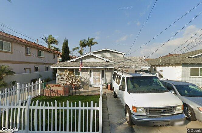 2113 Gates Ave, Unit B in Redondo Beach, CA - Building Photo