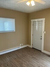 1524 N E St, Unit 1 in Richmond, IN - Building Photo - Building Photo