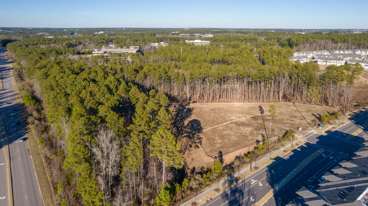 Forayna Davis Park Apartments in Morrisville, NC - Building Photo