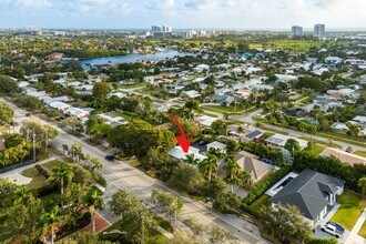 908 Prosperity Farms Rd in North Palm Beach, FL - Building Photo - Building Photo