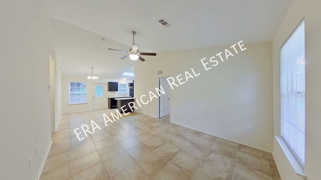 144 Lonnie Jack Dr in Crestview, FL - Building Photo - Building Photo