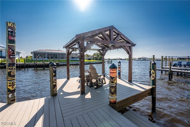 4128 NW 36th Ln in Cape Coral, FL - Building Photo - Building Photo