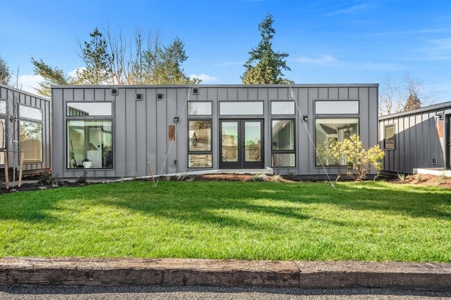 property at 11450 NE Morris St