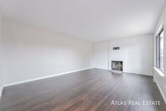 1101 S Yosemite Way in Denver, CO - Foto de edificio - Building Photo