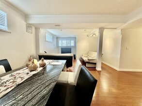 1088 Dunlop Ave in Burnaby, BC - Building Photo - Building Photo