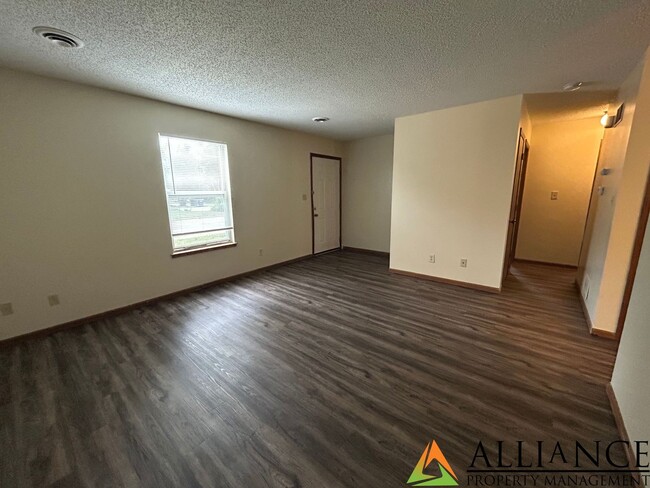 property at 715 S 9th St