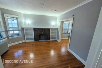 7114 S Claremont Ave in Chicago, IL - Foto de edificio - Building Photo