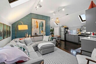 2518 N Campbell Ave in Chicago, IL - Building Photo - Building Photo