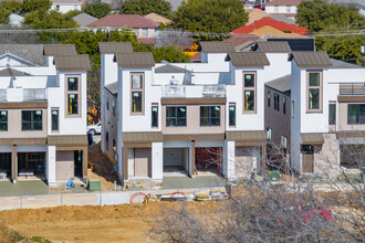 5162-5163 Northtrail Dr in San Antonio, TX - Building Photo - Building Photo