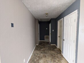 12843-12849 Hamshire Rd in Hamshire, TX - Building Photo - Building Photo