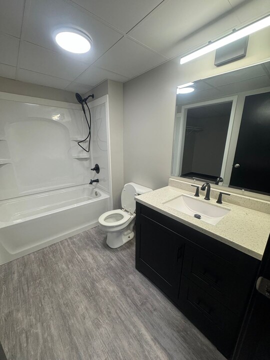 326 4th St in Hudson, IA - Building Photo