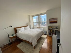 88 MORGAN St, Unit 3207 in Jersey City, NJ - Foto de edificio - Building Photo