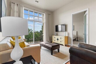 711 Cosmopolitan Dr NE in Atlanta, GA - Building Photo - Building Photo