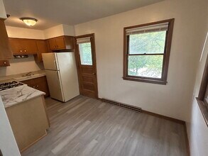 4715 W Wells St in Milwaukee, WI - Building Photo - Building Photo