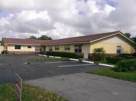 10551 NW 45th St in Coral Springs, FL - Building Photo
