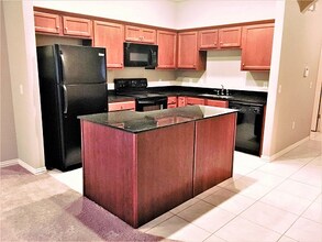 3165 W Montrail Pl in Fayetteville, AR - Building Photo - Building Photo