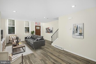 2022 N 20th St, Unit AUCPTM in Philadelphia, PA - Building Photo - Building Photo