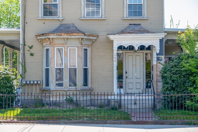 95 Nesmith St in Lowell, MA - Foto de edificio - Building Photo