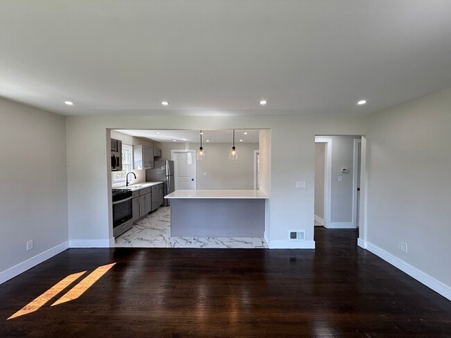 property at 1471 Frances Ln