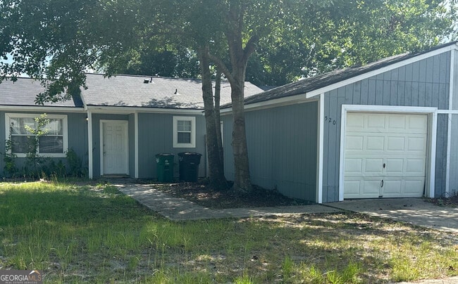 property at 520 Chateau Cir