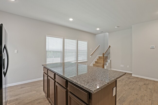 13502 Axel Ln in Houston, TX - Foto de edificio - Building Photo