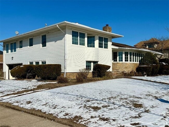 147-16 Rockaway Beach Blvd in Queens, NY - Foto de edificio - Building Photo